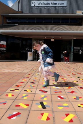 4 year old Texas Leen hops across Gathering 3K9A4184 1