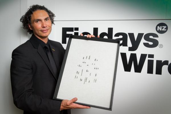 410 No8Wire 2Jun2016 3600px