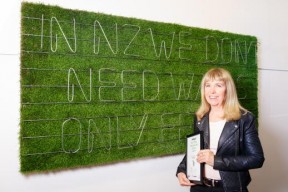 resizedimage518345 Jill Godwin with her work Fence vs Walls